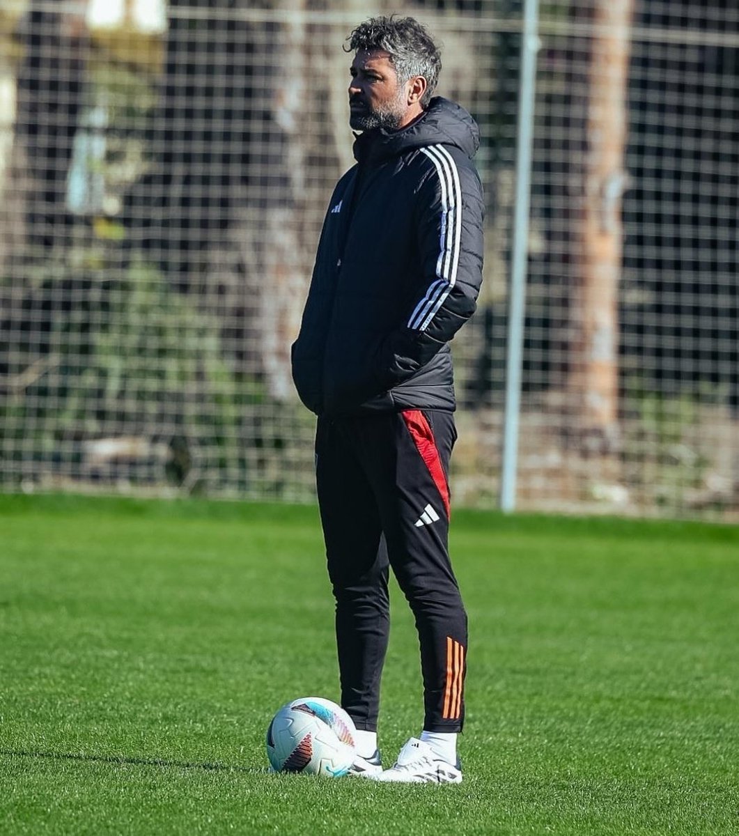 Sihirbaz  𝓗𝓪𝓴𝓪𝓷 𝓚𝓾𝓽𝓵𝓾 🪄

#erzurumspor