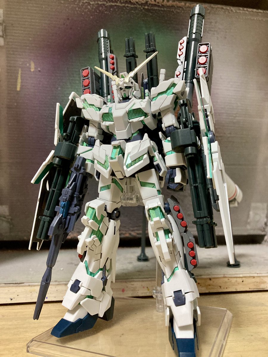 MKL_UmAtTw_B626's tweet photo. #今年作ったプラモ晒そうぜ
#プラモデルライフ 
塗装して作ったのは...部分塗装すけどこの4つでした。年前半はつや消し頑張ってたけど後半は半光沢をババっと吹いて終わり、な感じになってると実感ｯｽ。
気楽に作ったのは↓
(1/2) https://t.co/6I07tC8Ivl