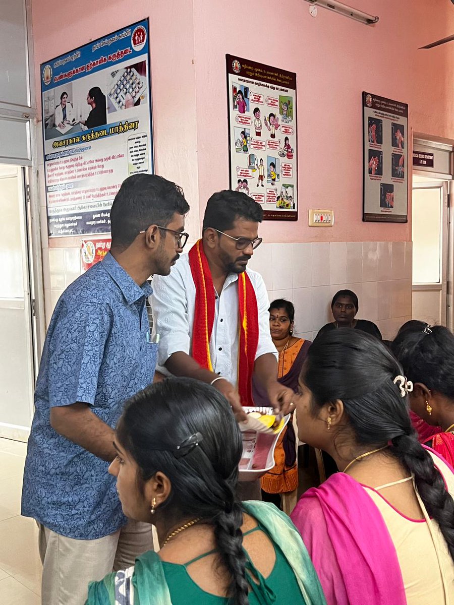 TVMIPatukottai's tweet photo. கழக தலைவர் தளபதி அவர்களின் சொல்லுக்கிணங்க
 இன���று 
17-12-2024
 ஏழாவதுவது வாரம்

பட்டுக்கோட்டை அரசு சுகாதார‌ மருத்துவமனையில் கர்ப்பிணி தாய்மார்களுக்கு ஊட்டச்சத்து நிறைந்த உணவு வகைகள் வழங்கப்பட்டது

இவன் 

தஞ்சை தெற்கு மாவட்டம்
தமிழக வெற்றிக் கழகம் 🟥🟨🟥 https://t.co/al0GbnXilS