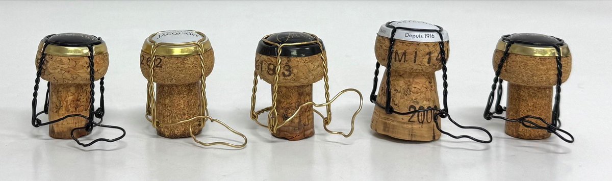 vin_fumiko's tweet image. 今年一年大変お世話になりました🙇‍♀️
来年も宜しくお願いいたします🥂
12月の講座はシャンパーニュの生産者協同組合にフォーカス、進化し続けるCMに注目！
non-solo-vino.blog.ss-blog.jp/2024-12-31
#Champagne #Jacquart #Devaux #Castelnau #CooperativedeManipulation #国分グループ本社
#nhkcul