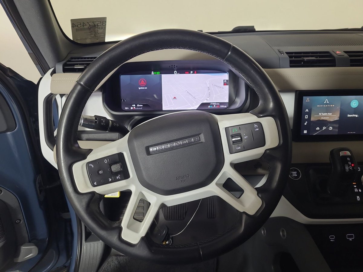 لاند روفر ديفيندر 110 S اللون المطلوب / تاسمان ازرق معدني الممشى/ 71 الف ميل قوة الدفع 4WD طبلون ديجيتال سقف بانوراما هيدروليك امامي هيدروليك خلفي منفصل 360; كاميرا شاحن لاسلكي نقاط عمياء  تنبيه الخروج عن المسار  السياره حسب التقرير كلين تايتل  السعر 229 الف ريال
#السنه_الجديده