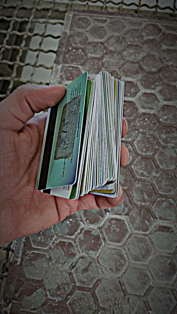 9520Ra's tweet image. تا حالا انقد کارت یجا دیده بودین😂🫡