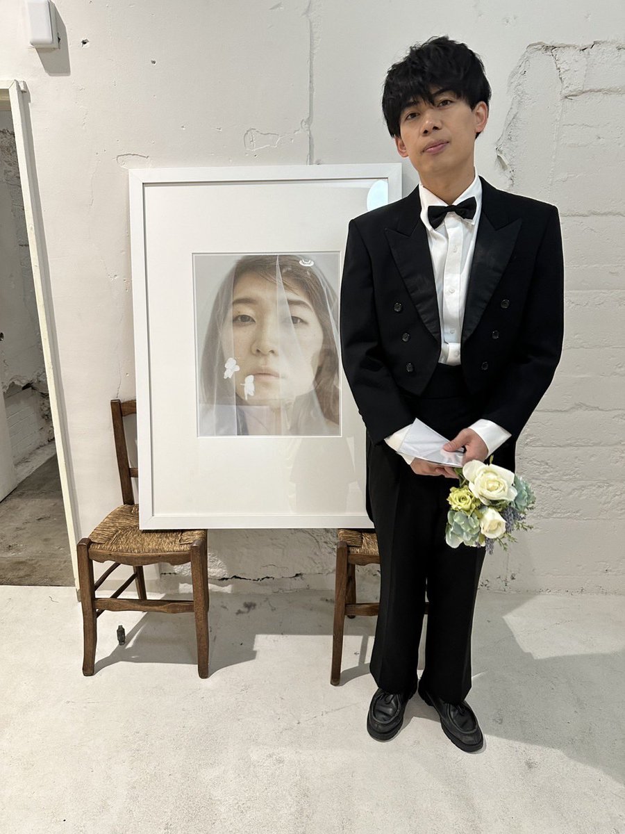 inadamiki's tweet photo. 人知れず(私とも会えず)タキシードに花束持ってきてくれたはまじゅんのこと一生可愛がるって決めた☺️過去一ビジュもいいと思う❣️❣️
そしてライムギなつみくんもありがとう🙇‍♀️ https://t.co/kIIujjuAJ8