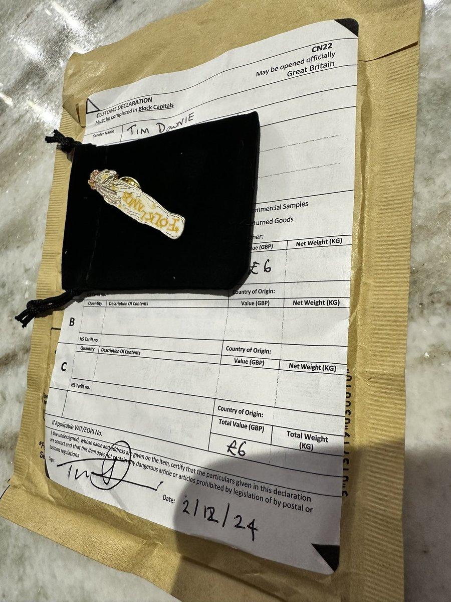 I truly love to support people I enjoy in entertainment.  When I ordered this to support <a href="/TimDownie1/">Tim Downie</a> , I wasn’t expecting a hand written envelope. It was lovely meeting you as well last month sir, you’re a true gem of a person to chat with.  #cakeboss #folklandspodcast