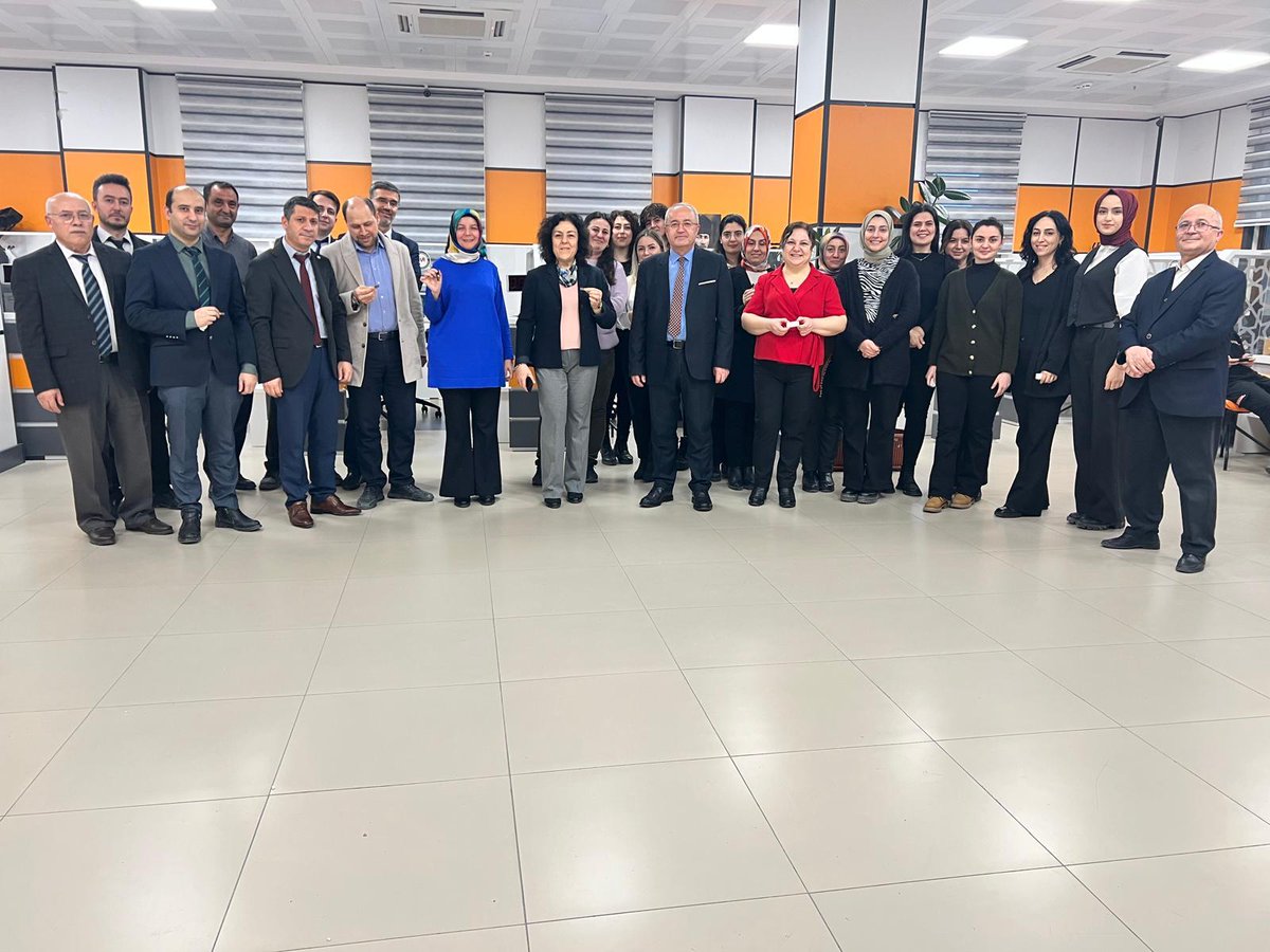 Niğde İl Nüfus ve Vatandaşlık Müdürlüğü (@nigdenufus) on Twitter photo İl Nüfus ve Vatandaşlık Müdürümüz Sayın Fahri TANRIVERDİ tarafından personelimize yılbaşı hediyesi olarak flash bellek takdim edilmiştir. Kendilerine hediyeleri için teşekkür ederiz.
<a href="/itasyapan/">İbrahim Taşyapan</a>
<a href="/NigdeValiligi/">T.C. Niğde Valiliği</a>
<a href="/FahriTanrverdi1/">Fahri Tanrıverdi</a>
<a href="/ayseyavuz__/">Ayşe YAVUZ</a> İl Nüfus ve Vatandaşlık Müdürümüz Sayın Fahri TANRIVERDİ tarafından personelimize yılbaşı hediyesi olarak flash bellek takdim edilmiştir. Kendilerine hediyeleri için teşekkür ederiz.
<a href="/itasyapan/">İbrahim Taşyapan</a>
<a href="/NigdeValiligi/">T.C. Niğde Valiliği</a>
<a href="/FahriTanrverdi1/">Fahri Tanrıverdi</a>
<a href="/ayseyavuz__/">Ayşe YAVUZ</a>