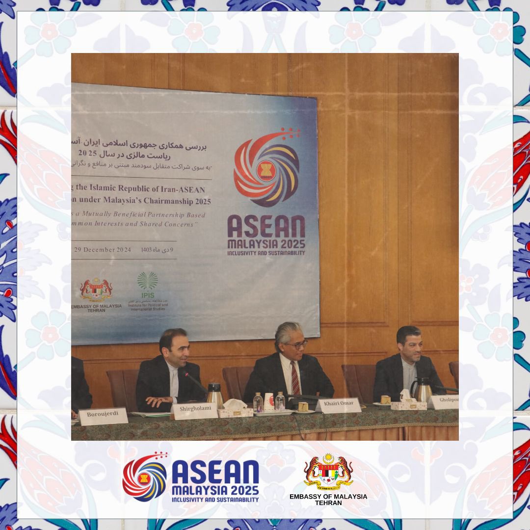 MYEmbTehran's tweet image. Farewell 2024, hello 2025 🇲🇾 
On 29 December 2024, the Embassy of Malaysia in Tehran hosted a high-level conference highlighting Malaysia's ASEAN Chairmanship 2025 under the theme Inclusivity and Sustainability. Together, we look toward a brighter, united future. 🌏
#Myasean2025