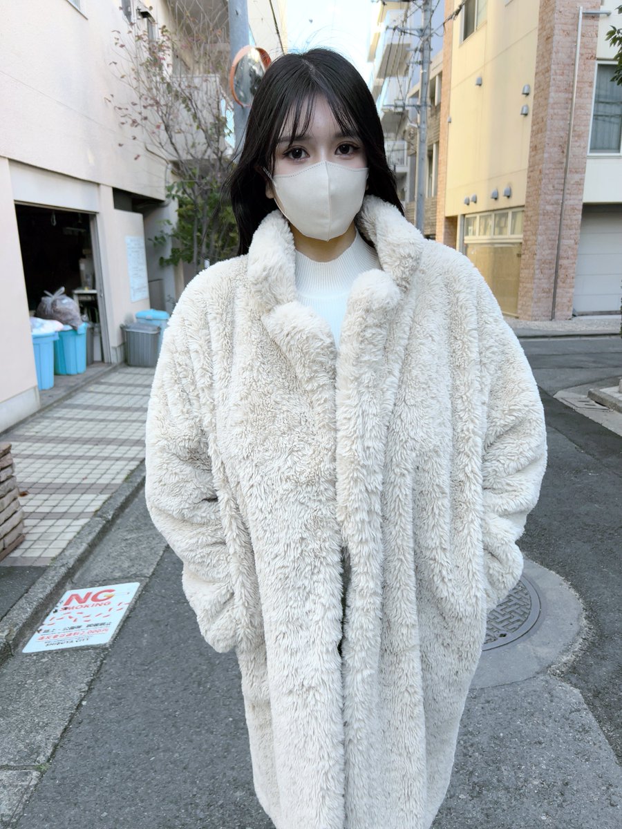 あけましておめでとうございます！
今月はグラビアの公開もあるので よろしくお願いします🌸 https://t.co/9YprPSW1Y5