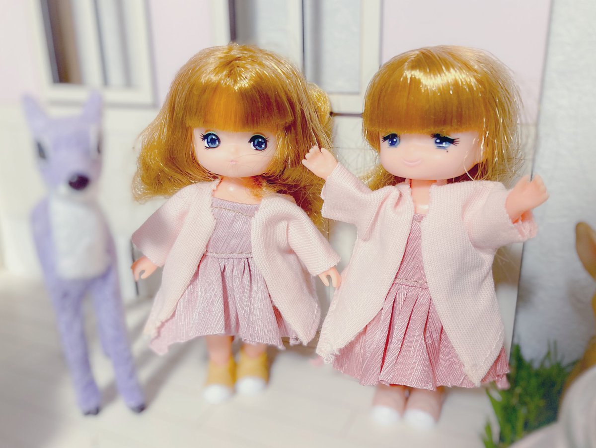 doll88_'s tweet photo. セリアの1/12が大きかったのでサイズ感リメイクしてみました✄ 切りっぱなし気になるんですがホツレ止め切らしていて… 100円だし、形に なってるのでザクザク切っても変にならず楽しかったですヾ(*´∀｀*)ﾉ https://t.co/0t6nD9FzaP