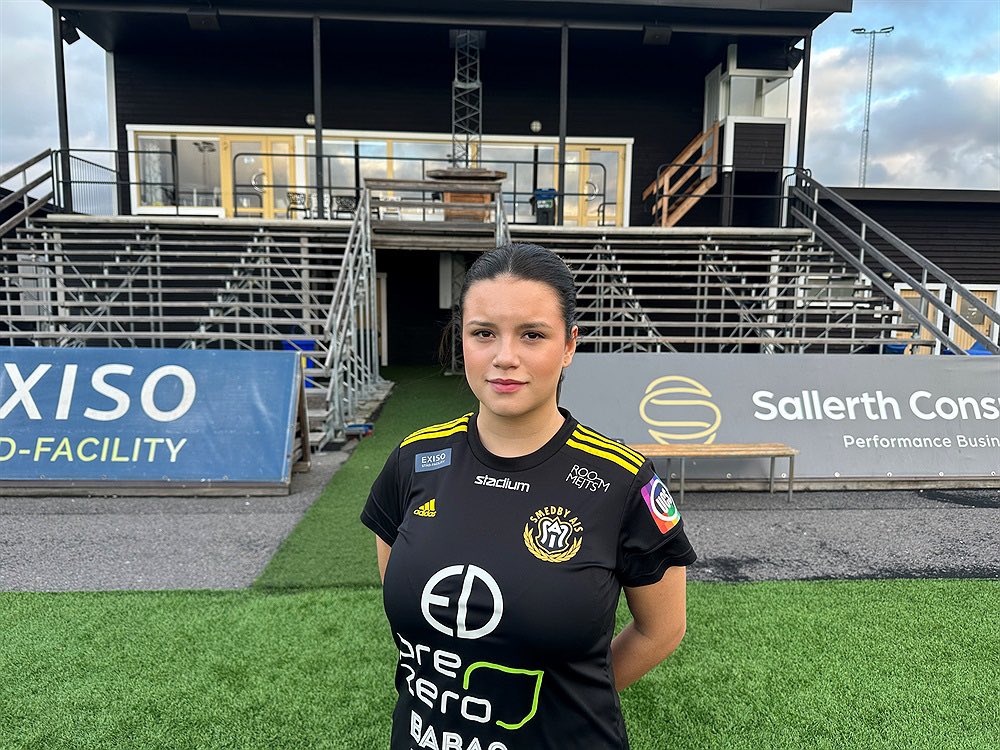 DAM: 16-åriga Alicia Karlsson klar för SAIS👇

smedbyais.se/sais-dam/nyhet…