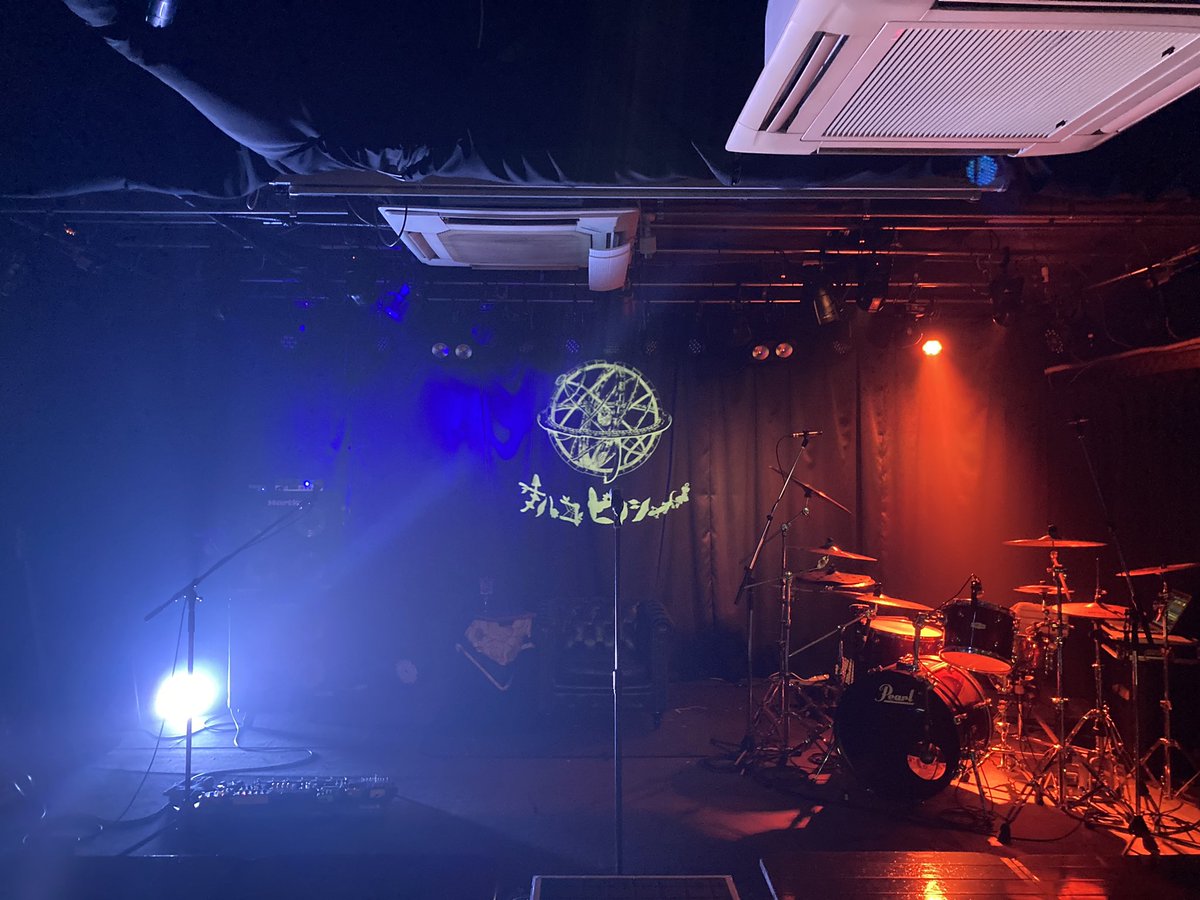 ナルコピクシーーの2024年は
ツーマン企画や6月の #きみとバンド ・ #大森翔太 くんとの対バンライブ、12月に初めてのワンマンライブ等の主催イベントをやりつつ
色んなイベントに呼んでいただき、駆け抜けた一年でした🦉

今年出逢えた方、また逢えた方、ありがとうございました☺️来年もよろしくね✨