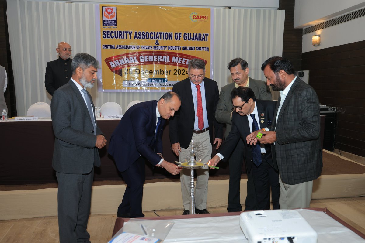 akshat_humane's tweet photo. Participated in the Annual Conference of Security Association of Gujarat #SAG at Vadodara, Gujarat. Met key security stakeholders & apprised the participants about activities & initiatives of #NFSU and the School of Police Science & Security Studies #SPSSS in the Security domain. https://t.co/LVYXmlSEs4