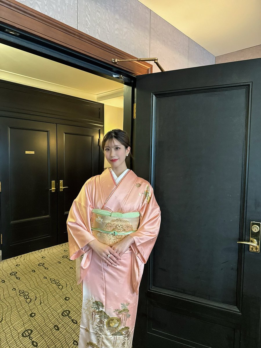 sayaka323200's tweet photo. 2024年もありがとうございました🙌🏻🤍
沢山の出会いがあり、色々な方に助けられたとっても濃い一年でした☺️🤍
来年もご縁に感謝して、お仕事もプライベートも充実した一年になりますように♡♡
皆様、良いお年をお迎えください🙏🤍 https://t.co/eeLaWiJC4X