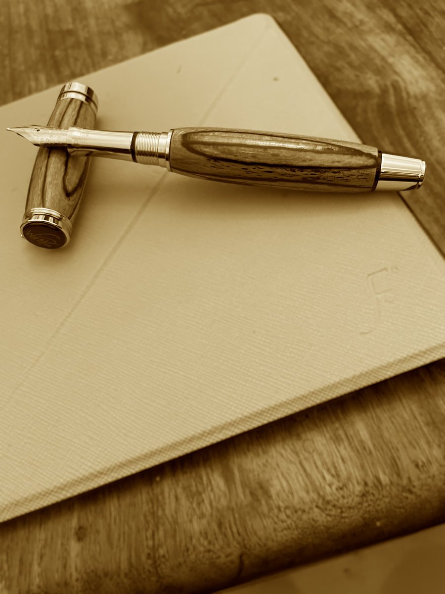 WigAndPens's tweet image. Why settle for disposable when you can write with timeless elegance? ✒️ Fountain pens elevate your handwriting, connect you to history, and turn every word into art. Start your fountain pen journey today—because your thoughts deserve better ink. #FountainPen #WritingTools