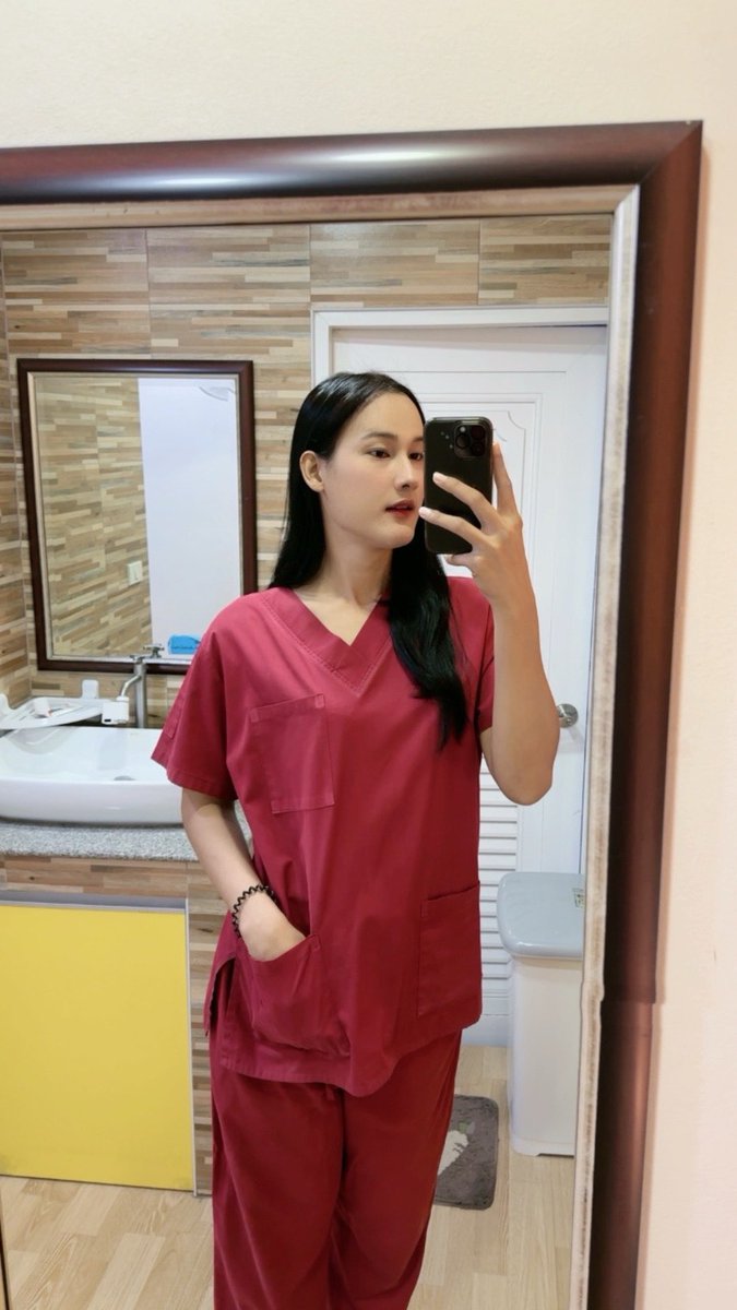 taratep06's tweet photo. ปีนี้ถือสโลแกน
โสดข้ามปี หน้าตาดีข้ามชาติ

#สุพรรณบุรี #โสด #ไม่ใช่ผู้หญิง https://t.co/7PGnrLwHoq