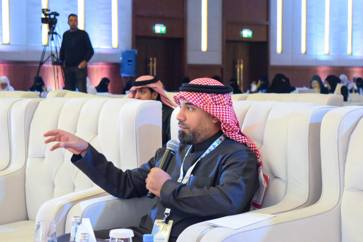 Hail_Nurses's tweet photo. #يحدث_الآن⁩ 
بداية الجلسات الحوارية في اليوم الثالث والاخير #المؤتمر_الدولي_الأول_لتمريض_القطاع_الشمالي 

#تجمع_حائل_الصحي 
#حائل_الأصح https://t.co/gpOweYUkgX