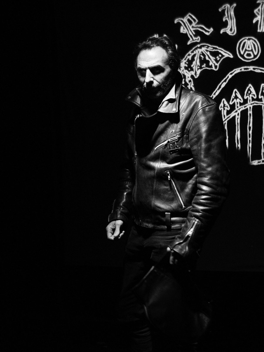 2024 had been a year of blasting noise in France, Europe and many places over the World. Thanks to everyone who made it possible, all meetings, friendships, hails and hugs.
Free Noise for 2025 everyone ! Let's do more together.