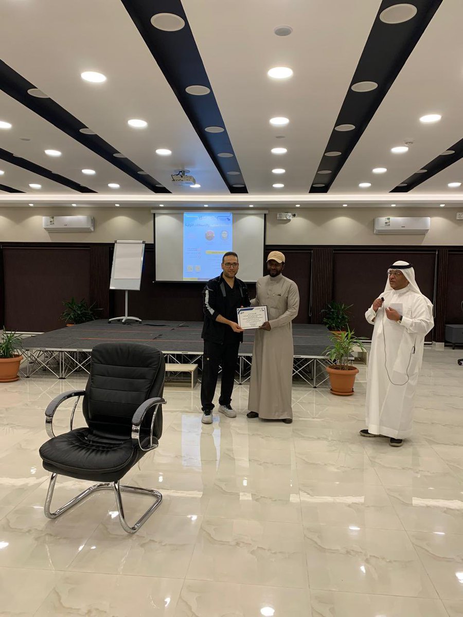 أقام فريق <a href="/Shebelyanbu/">فريق شبل ينبع التطوعي</a> أمسية السلامة المنزلية و الإسعافات الأولية في ٣٠-١٢-٢٠٢٤ في المركز الثقافي ب #ينبع_الصناعية والتي قدمها د/أشرف هيكل &amp; أ/بدر السناني بحضور مايقارب ٣٠ شخصا والذين استفادوا في التعامل الصحيح مع الانعاش القلبي ومع التوصيلات الكهربائية <a href="/mushatyanbu_org/">جمعية مشاة ينبع</a>
<a href="/mosgovsa/">وزارة الرياضة</a>