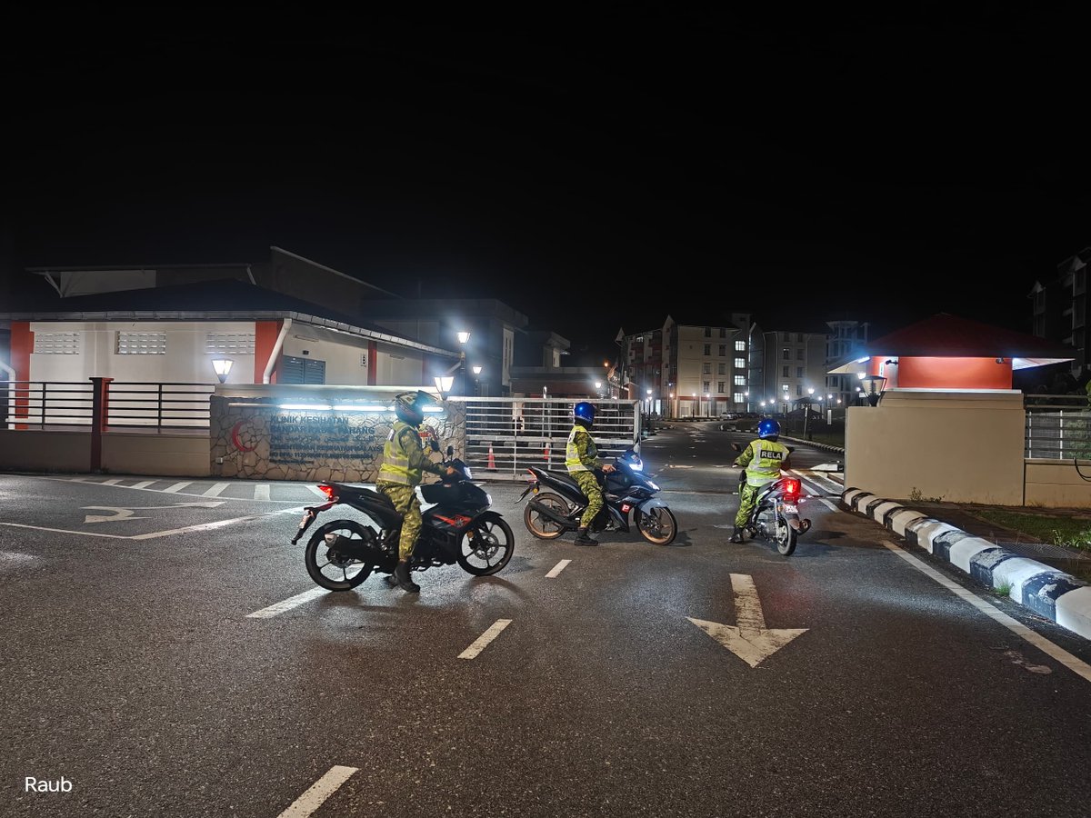 RELARaub's tweet photo. RONDAAN KOMUNITI RELA BERSAMA PDRM 2024 DAERAH RAUB 
Tarikh : 30 Disember 2024 (Isnin)
Masa : 4.00 Petang - 12.00 Malam
Tempat : Sekitar Kawasan Bandar Raub https://t.co/BmOkfyJ1w8