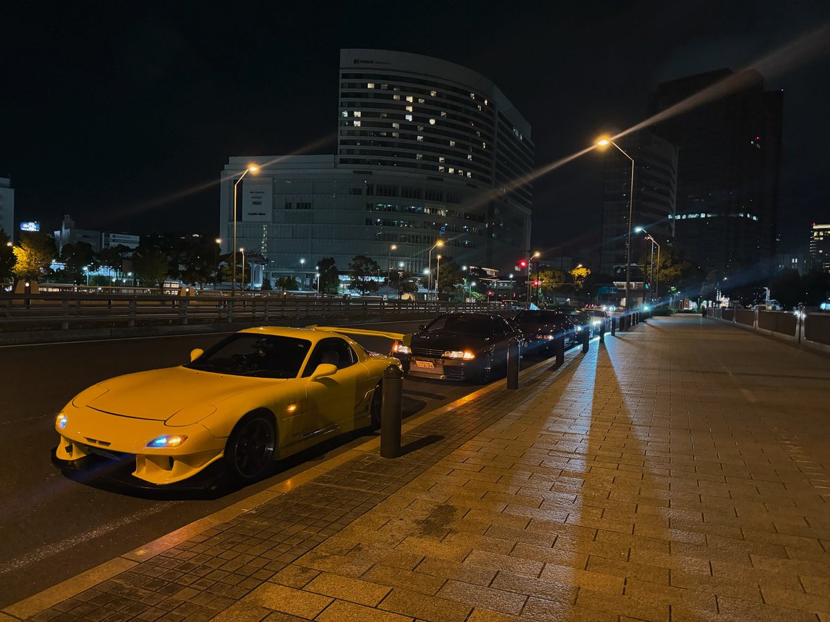 せんぱい tweet media