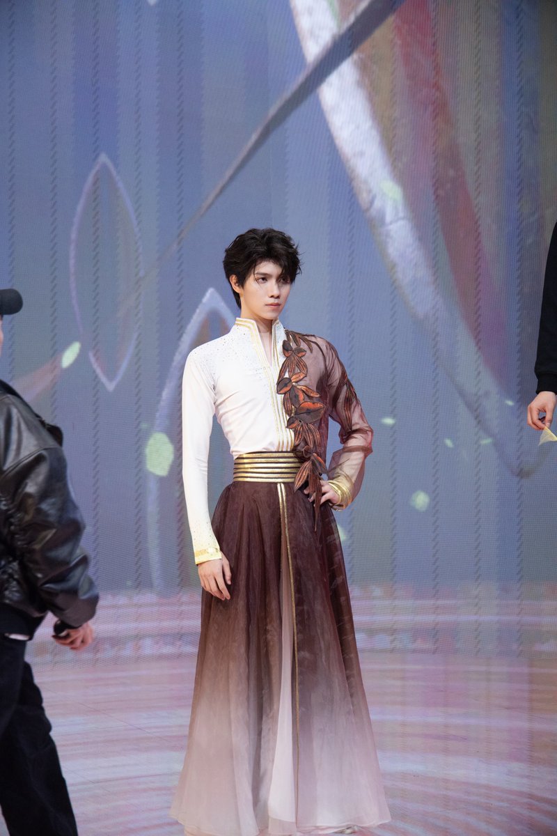 ตัวบางมาก 🥹 ขอให้หนูแข็งแรงๆนะคะ
#LuoYizhou