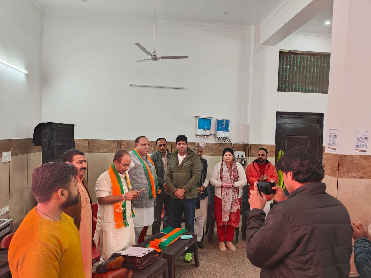 Seemavijaypt's tweet photo. पालम विधानसभा के पालम मंडल में आयोजित मंडल कार्यशाला में उपस्थित होकर कार्यकर्ताओ से आगामी कार्यक्रम को लेकर चर्चा की..!

मंडल पदाधिकारी कार्यकर्त्ता बंधु उपस्थित रहे।
#आ_रही_है_भाजपा https://t.co/9D79J6OssB