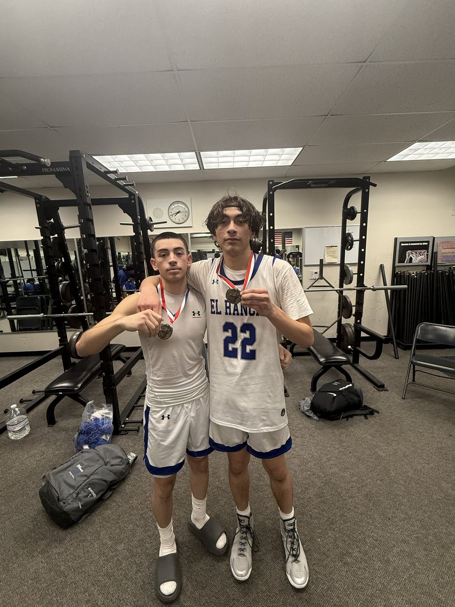 Mr. Porter tweet media