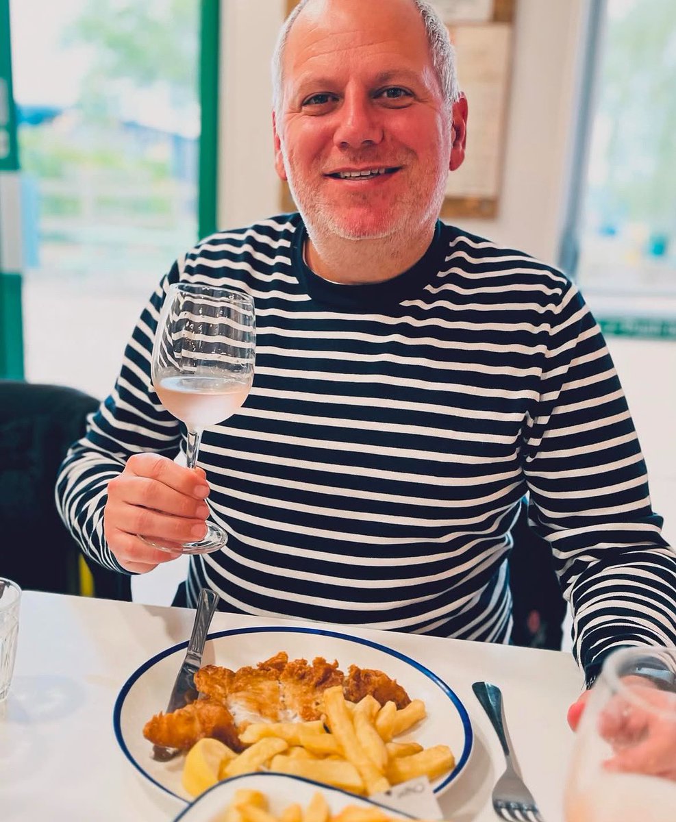 Cheers to making your last chippy tea of 2024 a delicious one! 

Heres a reminder of our opening times at Thornham and Holt 👇

New Years Eve: 12-4pm
New Years Day: 12 -8.30pm

SEA you soon!