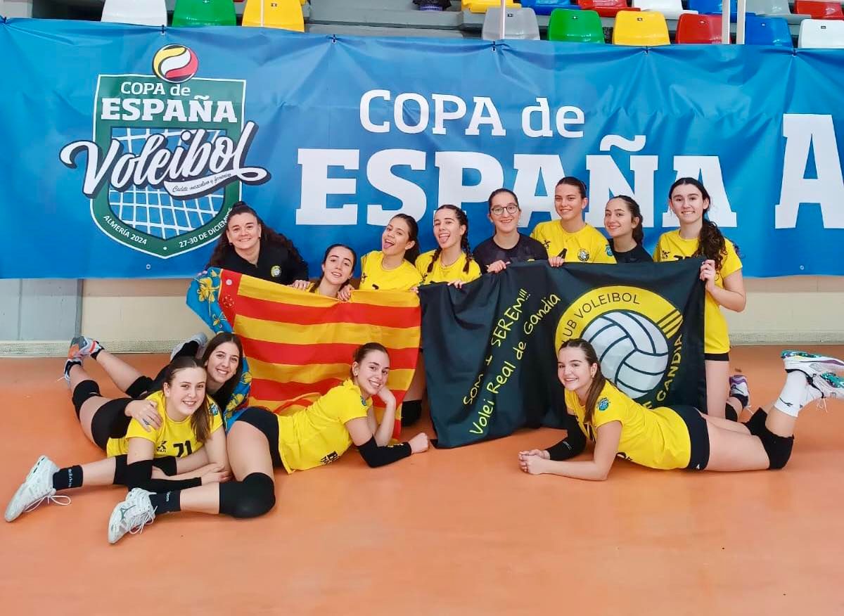 OndaNaranjaCope's tweet image. El Club de Voleibol del Real de Gandia Brilla en la Copa España de Voleibol 2024 
buff.ly/42eB0vV 
#ondanaranjacope #noticiasgandia #deportes #deportescope #cope #safor #voleibol #cvrealdegandia #realdegandia #copaespaña2024 #copaespañavb #almeria #cadete #femenino