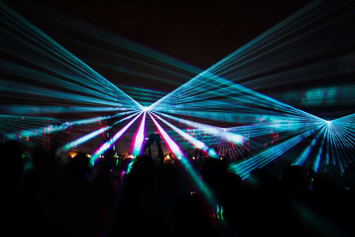 We organiseren vanavond vanaf 23.00 uur een gratis licht- en lasershow bij de Nieuwe Veerstal (ter hoogte van het Houtmansplantsoen). Er is muziek en verkoop van oliebollen, warme dranken en bubbels. 🌟

De Nieuwe Veerstal is van 20.00 uur tot 3.00 uur afgesloten voor verkeer.