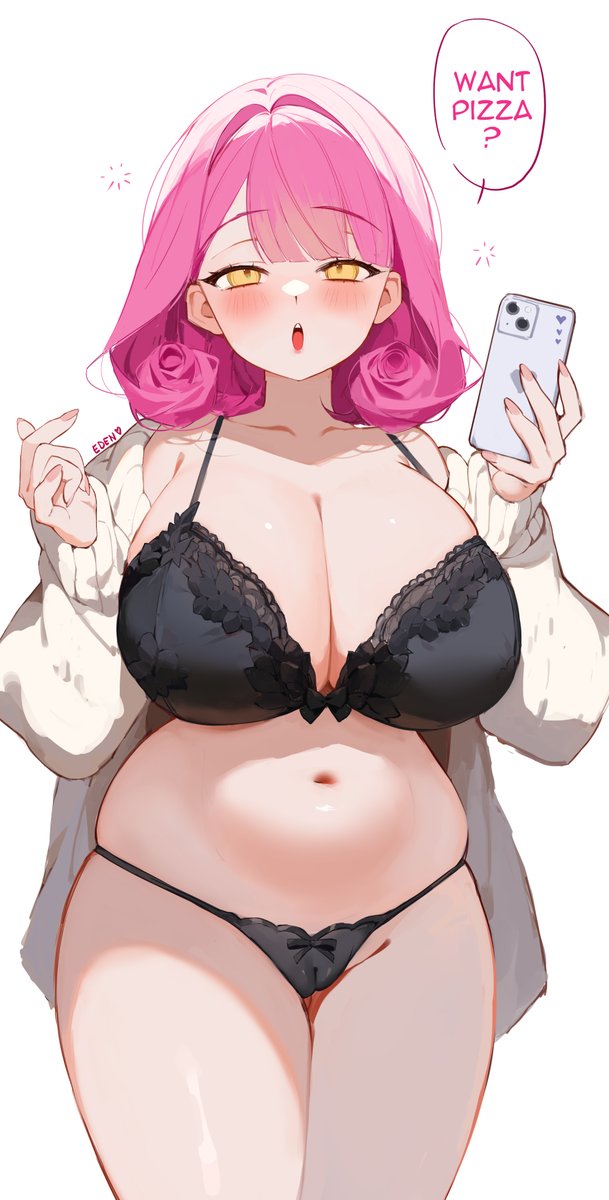 she homgry 🍕🤤💜✨✨