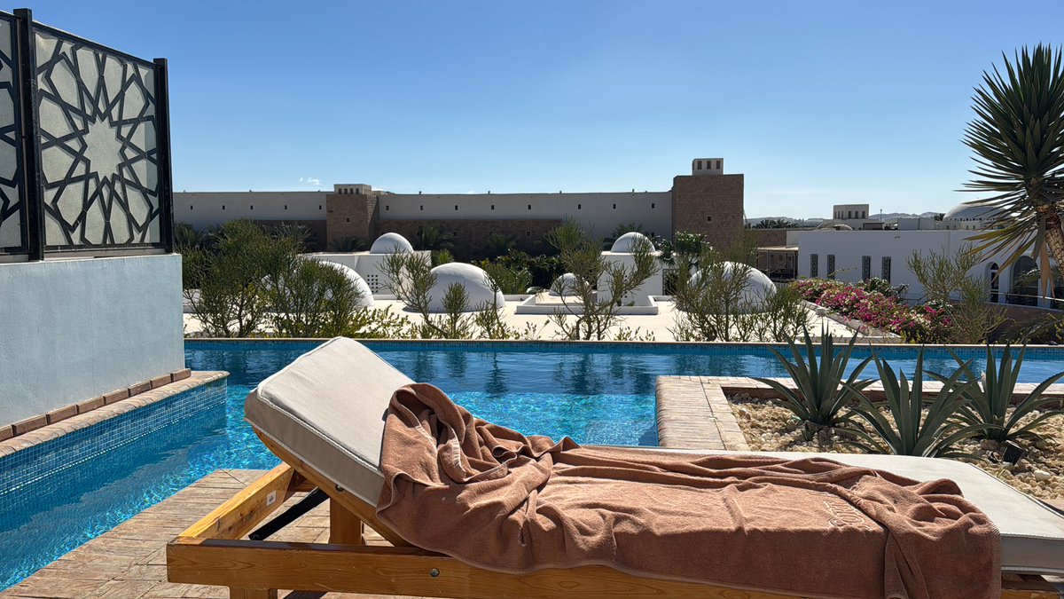 Mr Connell tweet media