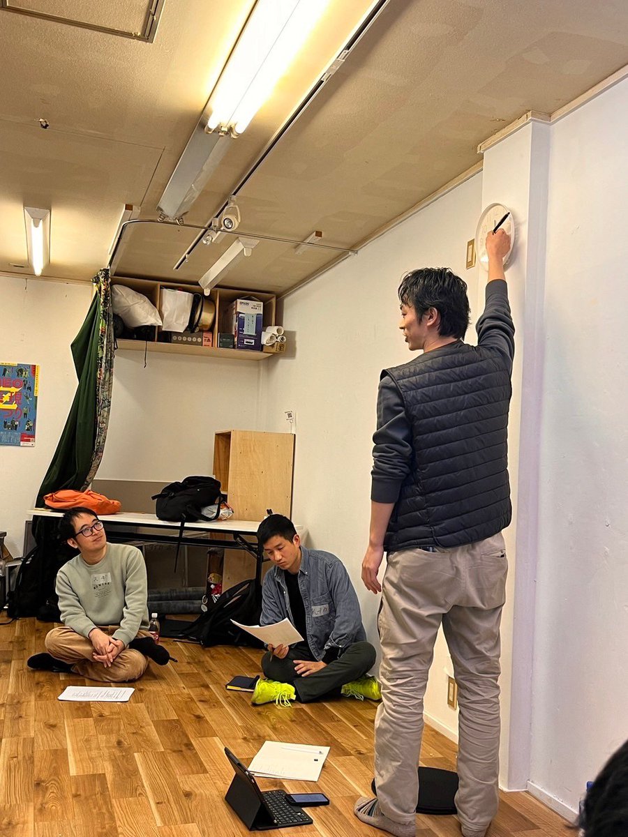 dramatic_kaiwai's tweet photo. 【終了多謝！】
ドラマチック界隈Season2 #0『また別の豊かな��点』、遅ればせながら全2回の開催を終えました！もっと分からなくなる、を合言葉にスタートしたシーズンにふさわしい、演出とは何なのか分からなくなりながら、参加者のみなさんと共に"演出"に取り組んだ二日間でした。ご参加感謝です！ https://t.co/C77fH4Pkek