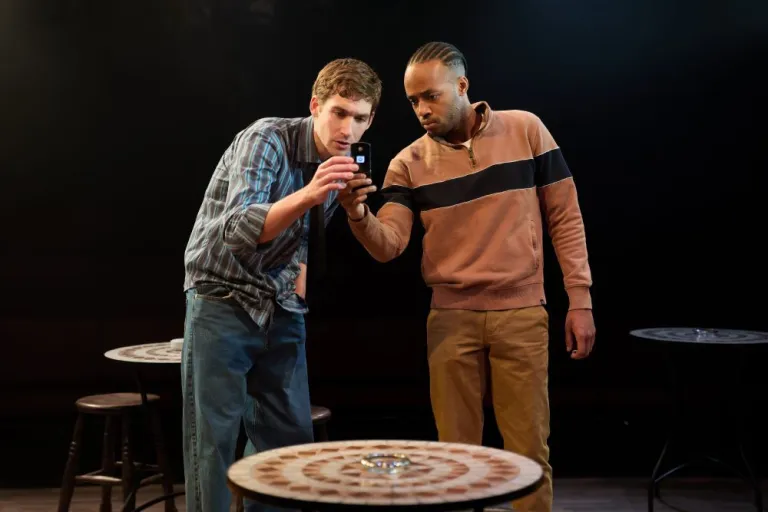 thespyinthestalls tweet media