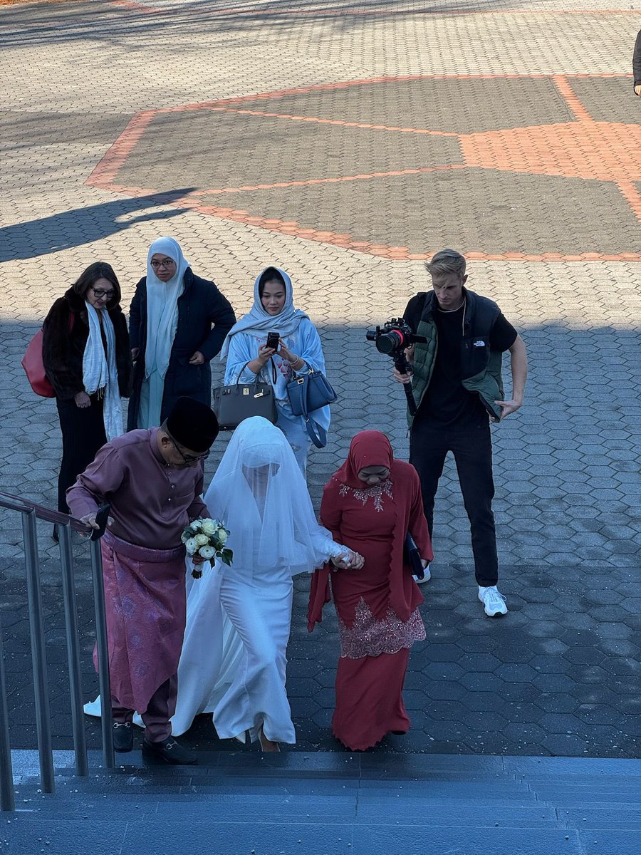 jepandjay's tweet photo. My client Sofia jauh nun di Vienna. So she cannot datang for her fitting. This is her reaction bila tengok wedding dress she ( VC ). Brb *cryingg https://t.co/WgvxwdHzkX