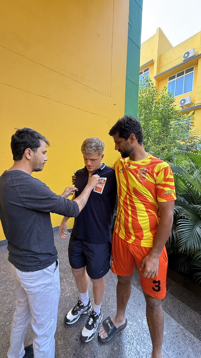 Hockey India League (@hockeyindialeag) on Twitter photo Met some familiar faces today! ๐
#HeroHIL #HockeyKaJashn #HockeyIndiaLeague <a href="/srbt24/">Shrachi Rarh Bengal Tigers</a> Met some familiar faces today! ๐
#HeroHIL #HockeyKaJashn #HockeyIndiaLeague <a href="/srbt24/">Shrachi Rarh Bengal Tigers</a>