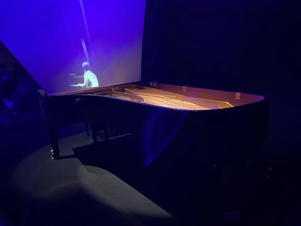 Cien_SE's tweet photo. 「音を視る 時を聴く」（seeing sound, hearing time) 
展示内容は非常に難しい、ですが感じることはできる　といった個人的感想です。 人によっては、音楽活動時に残したメモなどに非常に興味がそそられるのではないでしょうか。  #東京都現代美術館 #坂本龍一 #音を視る時を聴く #SakamotoRyuichi https://t.co/58HncUyUhE