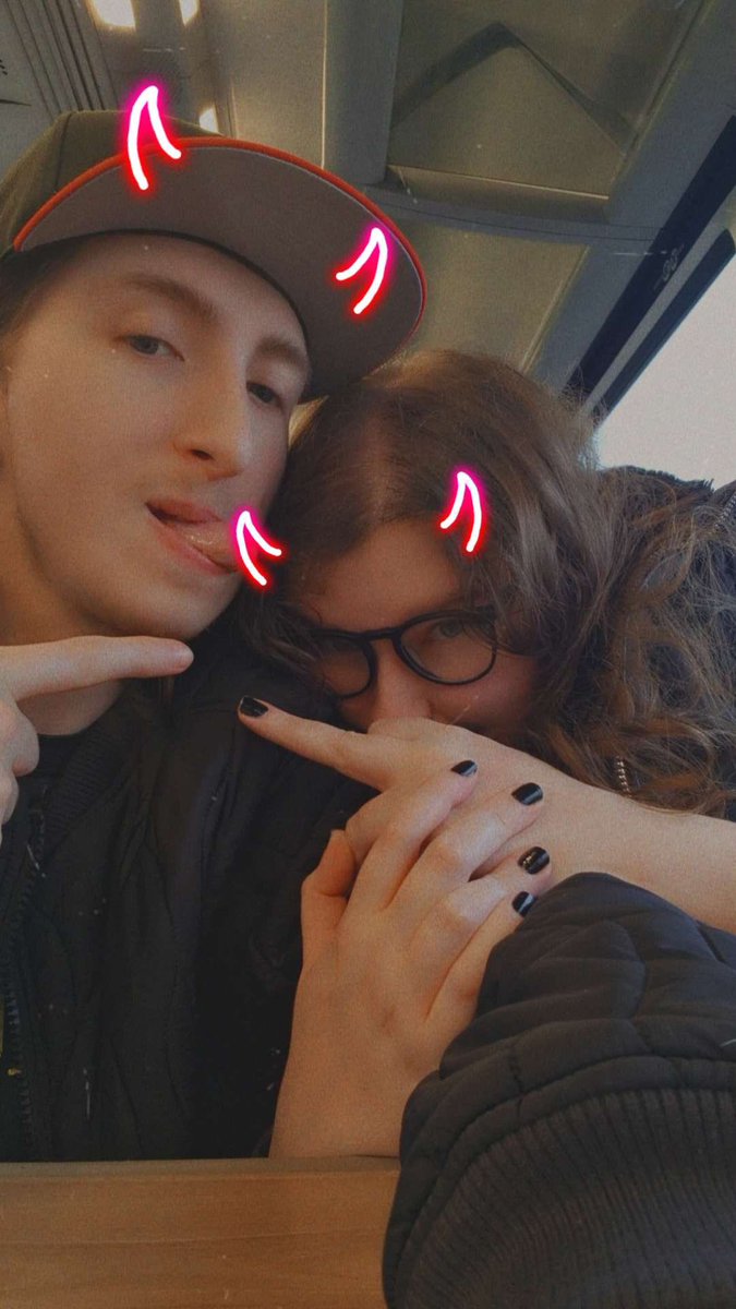 itsonlyem's tweet image. 1 year ago today, this guy took me on a dinner date and asked me to be his girlfriend 🥹 

This truly has been the best year of my life and I’ve been so happy to spend it by your side, Shane. Happy 1st anniversary my love 🥰