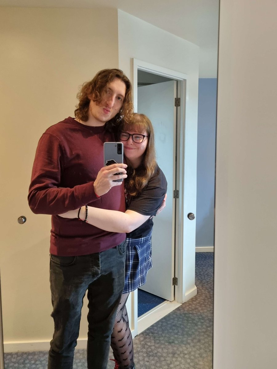 itsonlyem's tweet image. 1 year ago today, this guy took me on a dinner date and asked me to be his girlfriend 🥹 

This truly has been the best year of my life and I’ve been so happy to spend it by your side, Shane. Happy 1st anniversary my love 🥰