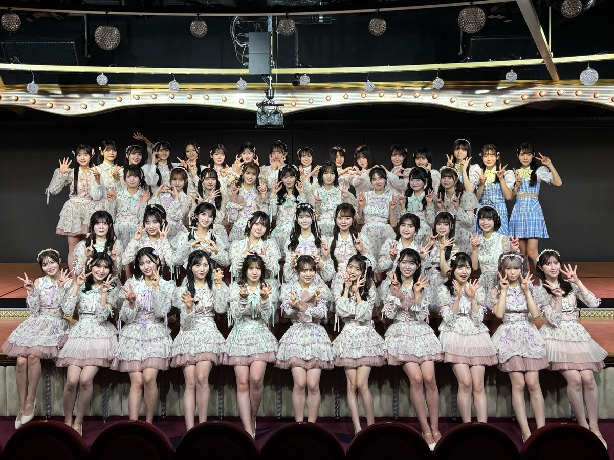 ayamin_112's tweet photo. #AKB48大晦日公演
ありがとうございました！

"ベストリスペクト賞" を胸に刻んで
2025年も 人としてアイドルとして
素敵な人でいられるよう意識します👸🏻

本日のMVP！ひゆかさえちゃんもお疲れ様✨️

あと劇場公演出演回数 第2位 だったみたい！
来年も沢山の方に劇場でお会い出来ますように☺️♡
皆さん良いお年を〜👋🏻🐉