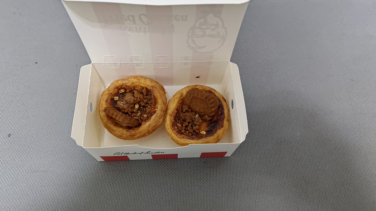 <a href="/yamineneru/">闇音ネル💀12月31日停止使用☁️</a>  
#闇音ネル
今天就是可愛小惡魔闇音ネル在人界的最後一天
雖然和Neru的相處時間很短 但我很高興遇見妳
最後送上我擁有的全套週邊和好吃蛋塔
祝福Neru在魔界也能繼續開心生活
永別了