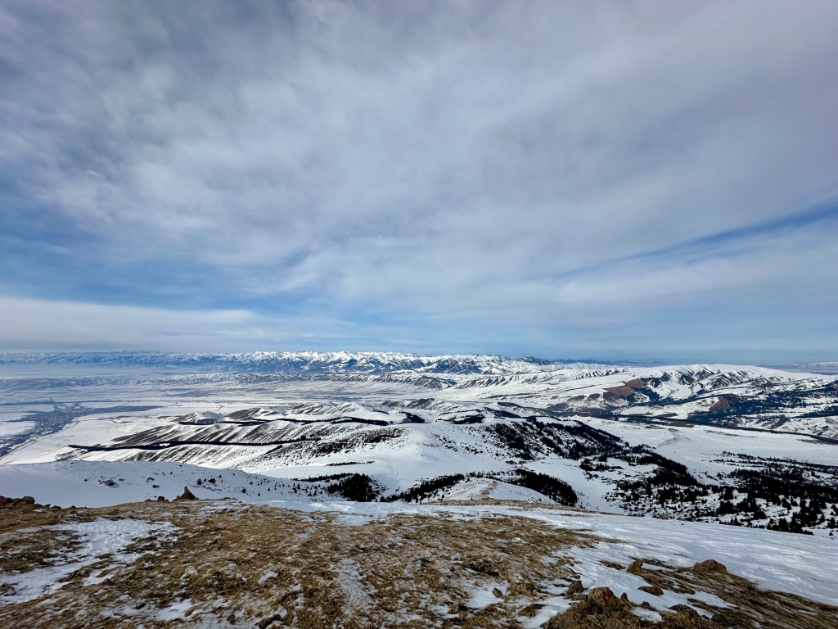 anselmhager's tweet image. Ski touring in Tian Shan. Looking over China from Kyrgyzstan. Happy new year