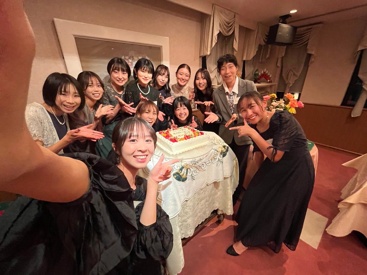 AohaDno's tweet photo. 2024
選手を引退しました🏃‍♂️😌🌸

高校で始めた陸上が、スポーツ推薦で大学、実業団に繋がると思いませんでした☺️

足も心も何度も折れましたが、
しまむらの皆様、大阪芸大の皆様、
全てに感謝しております🥹🙏

5年目からは興味を持っていたマネージャーとして大好きなしまむらで新たに頑張ります😊💪 https://t.co/543jnDxKMX