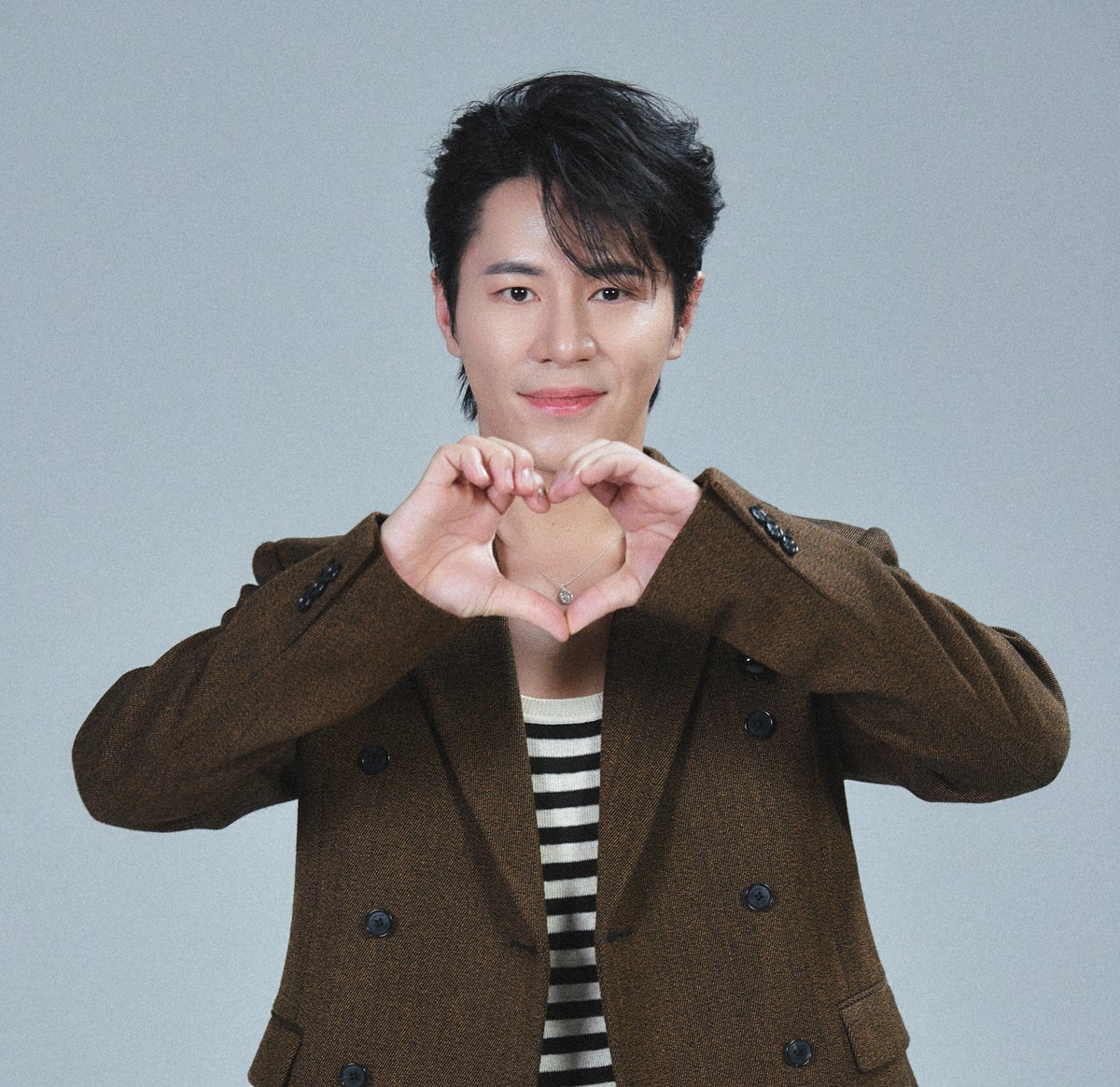 사랑하는 트친들이 누구보다 넘치는 새해 복을 받길 바라며 진행하는 소소한 RT 이벤트🥰
따뜻한 커피 한 잔과 함께 다정한 2025년 되세요💜
새해에도 잘 부탁드립니다🫰🫰
울트라캡숑나이스짱(?) 사랑해요😍

*상품: 스타벅스 커피 교환권 1인
*조건: DM 수신 가능 &amp; 팔로워 대상
*당발: 2025년 1월