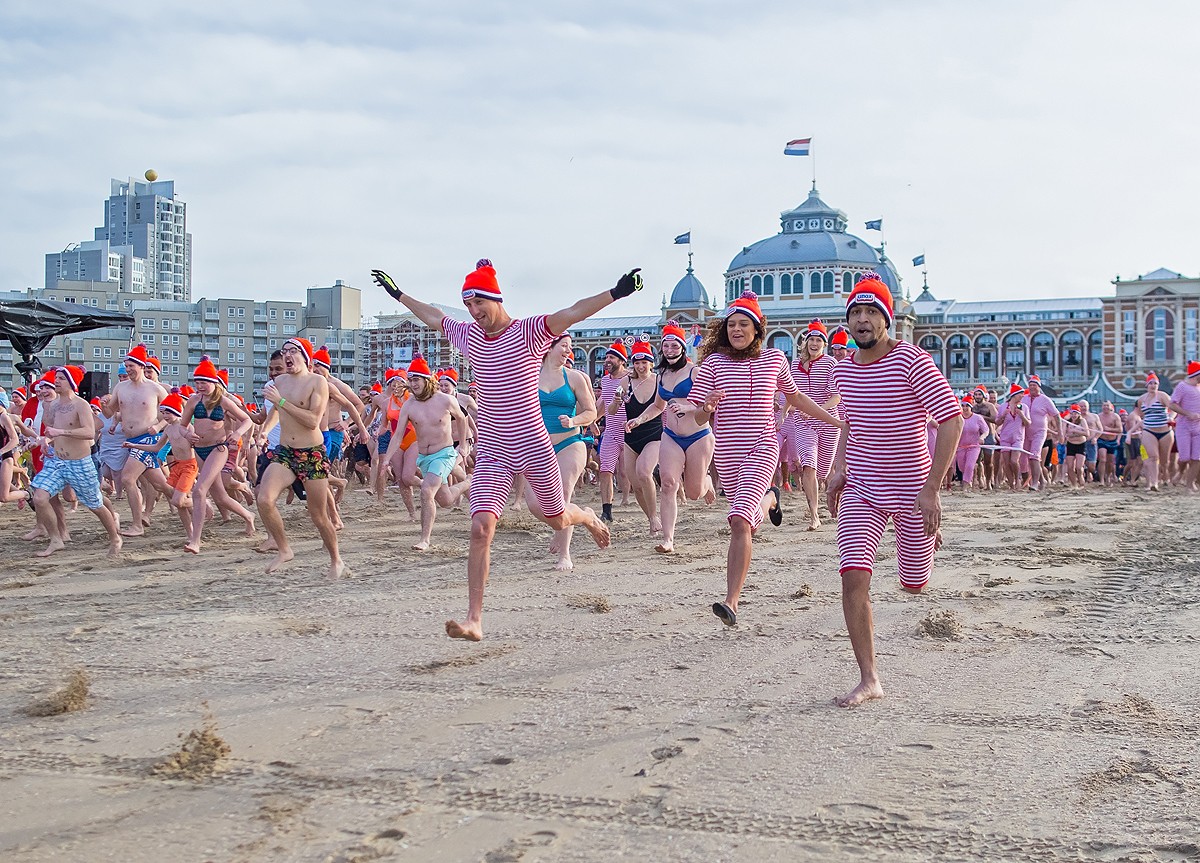 ❕There is a weather warning for strong wind gusts on 1 January 2025. The North Sea will be dangerous with high waves.

Organisers of the traditional New Year's dive in Scheveningen have decided to cancel this year's event. 

Please do not go into the water yourself on 1 January!