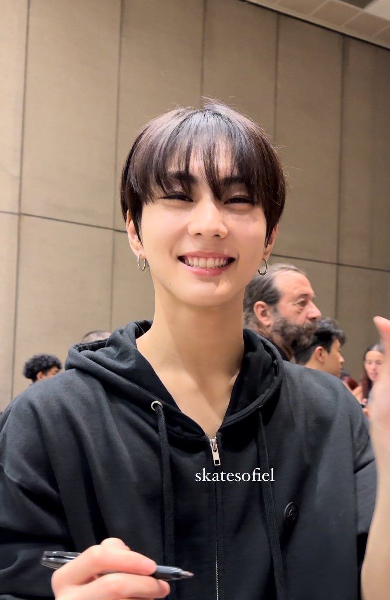 앞으로도 계속 이렇게 웃자 😸