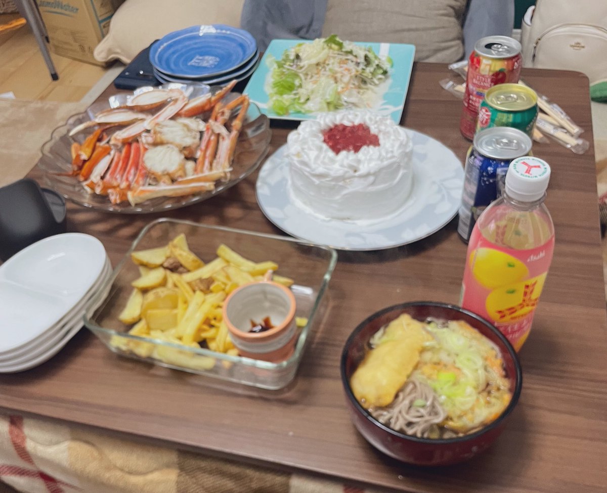 chamichami_115's tweet photo. 今年最後のご飯〜
みんな1年お疲れ様！
来年もよろしくです🫡 https://t.co/kVZaY2oRKA