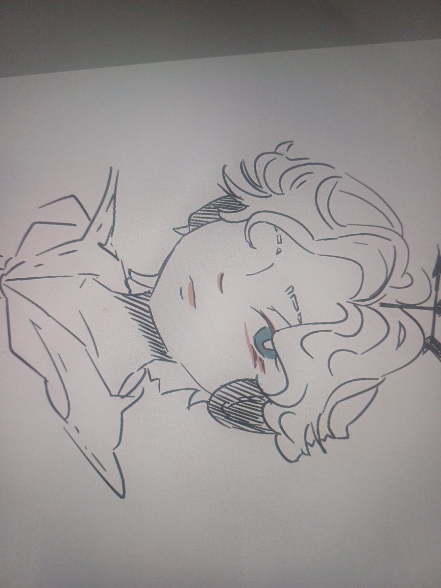 볼빵빵과 맹한느낌을 살리고 싶었는데 날카로운 언니가 탄생한 느낌...