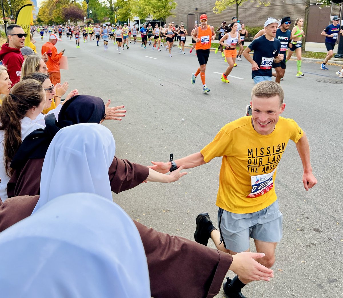 Missionola's tweet image. No New Year's resolution? No problem! Join Team OLA 2025 for the @ChiMarathon ! We only have a few spots left and we would love to have you!
Info/ sign up: missionola.com/marathon.html
Happy New Year and God bless!