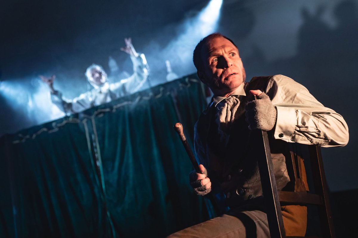 What a way to see out the year.
A huge privilege working with Duke’s Theatre on A Christmas Carol. A brilliant bunch of people. I’ve thoroughly enjoyed being initially very very horrible, and subsequently very very nice to the lot of ‘em.
God bless us everyone!
📸 Colin J Smith