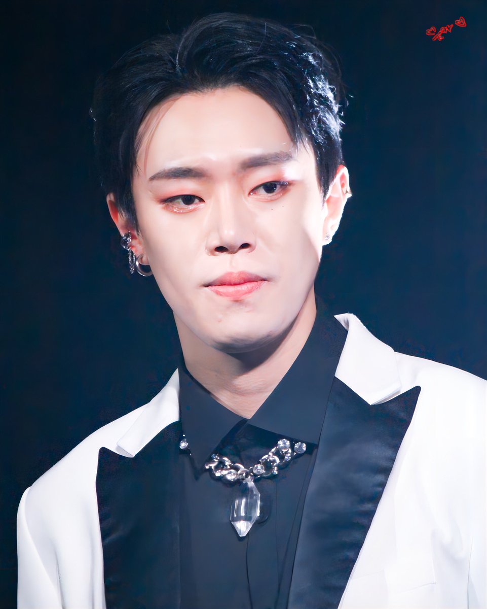 yuka_yjdi's tweet photo. 2024.1.26 FCLIVE OSAKA
1부 🎵Stay
#이영준 #LeeYoungJun #イヨンジュン
#영준 #YoungJun #ヨンジュン #DI #쭌
#동인 #DONGIN #ドンイン
#PD #음악프로듀서 #artist #kpop
Instagram https://t.co/jbhfFPKKMm… https://t.co/2Ibmo8gvg2